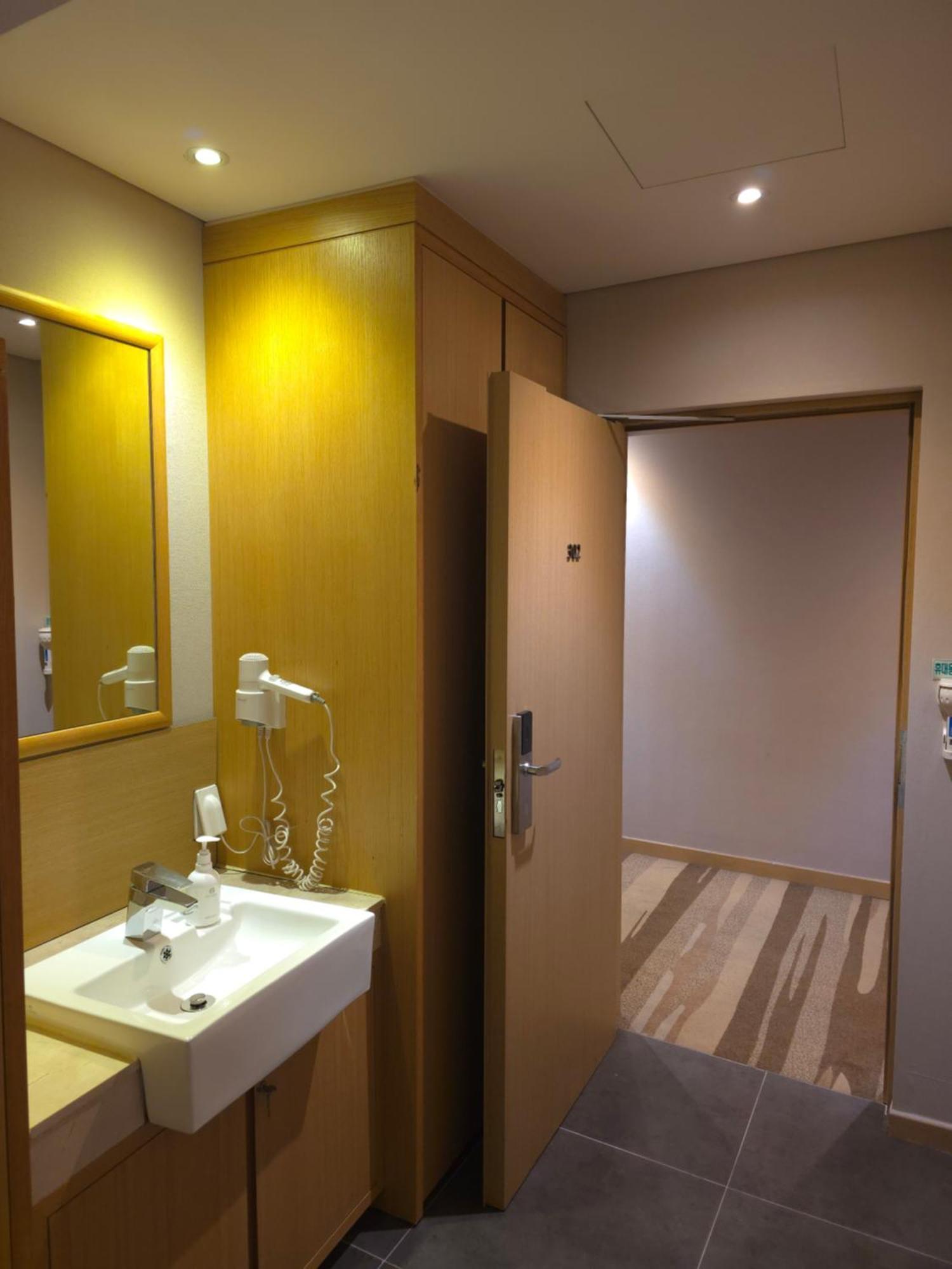 סיאול Hotel New Oriental Myeongdong מראה חיצוני תמונה